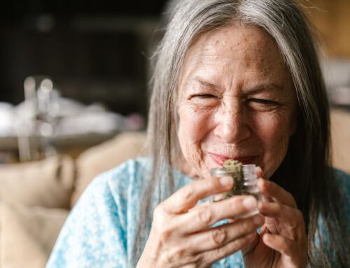 Steeds meer ouderen in de VS ontdekken heilzame werking van cannabis